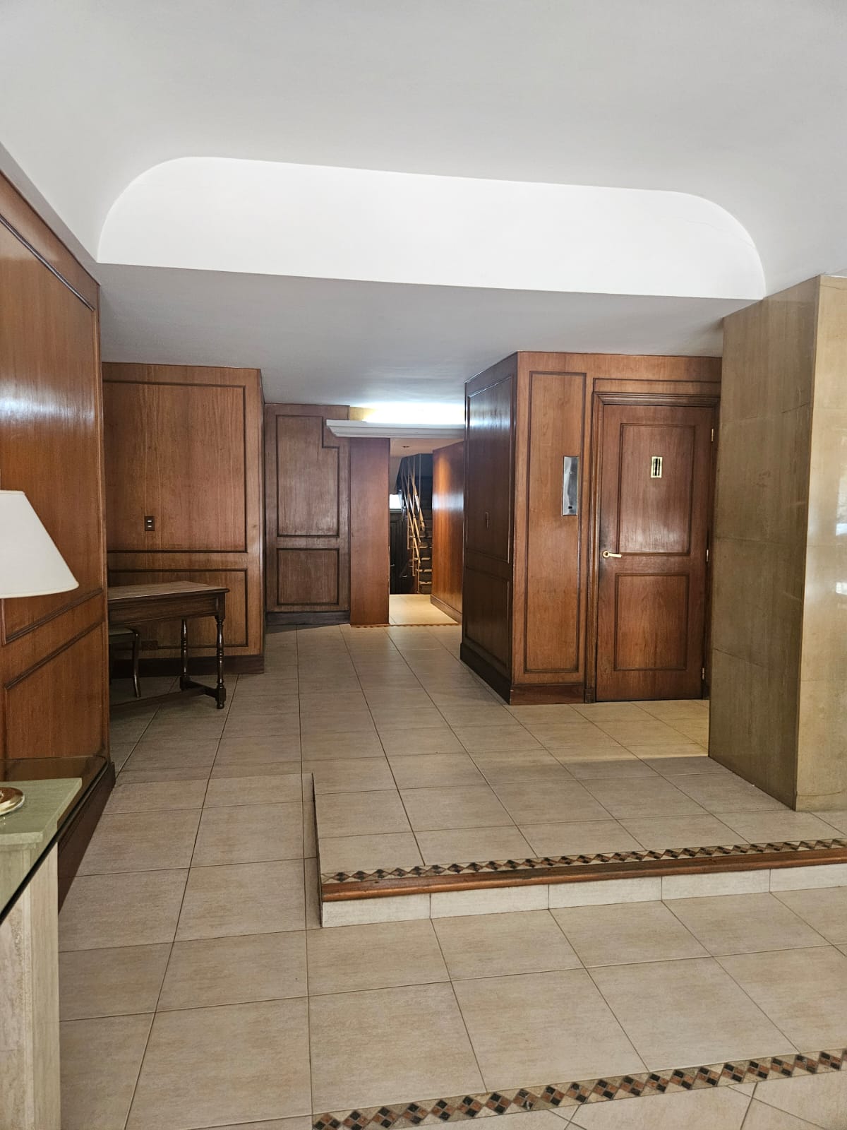 Hall con boiserie
